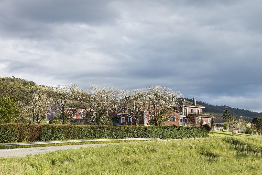 Hotel Rural Suquin Navia Bagian luar foto